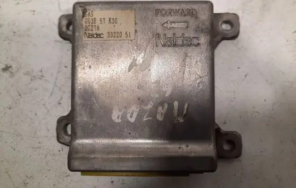 Mazda 626 Airbag control unit/module 3322051 GG3E57K30