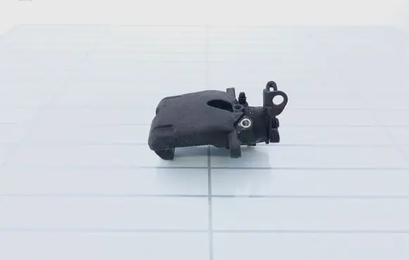 Opel Insignia A Rear brake caliper