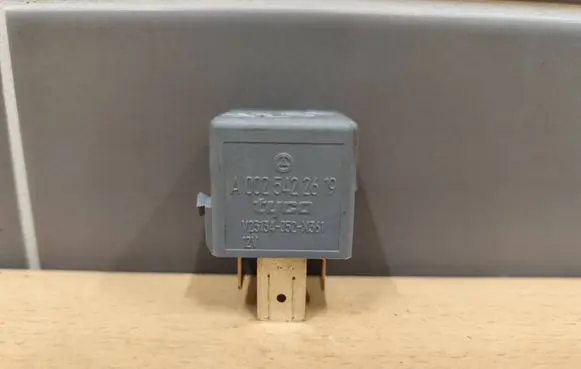 Mercedes-Benz ML W163 Other relay A0025422619 V2313452X351