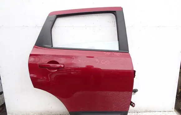 Nissan Qashqai Rear door