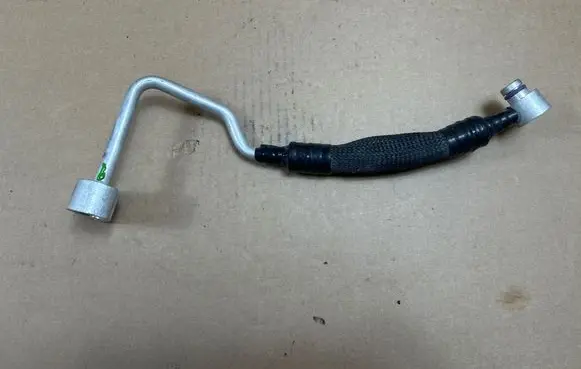 Porsche Taycan 9J1 Air conditioning (A/C) pipe/hose 