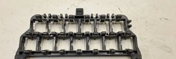 Volkswagen PASSAT B5 Fuse box set 8D0937503E