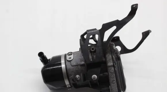 Volkswagen Touareg II Power steering pump 7P0423155C