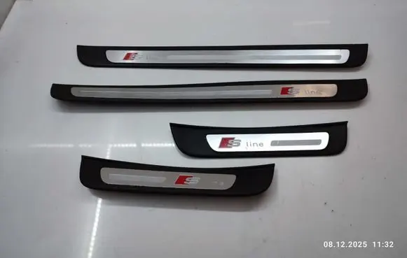 Audi A5 Sportback 8TA sill trim set (inner) 8T8853375A 8T8853376A