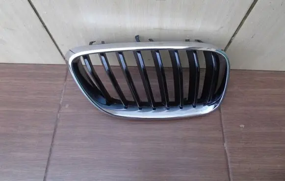 BMW 2 F22 F23 Front bumper upper radiator grill