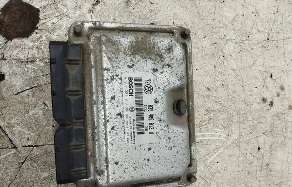 Volkswagen Golf IV Engine control unit/module 038906012M 28SA4027 0281001979