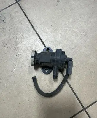 BMW 7 G11 G12 Turbo solenoid valve 8509323