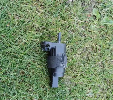 Audi A4 S4 B8 8K Windscreen/windshield washer pump 8K9955647