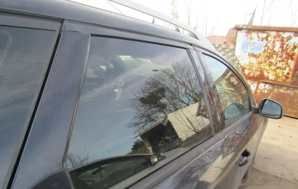 Ford Mondeo MK IV Rear door window glass 
