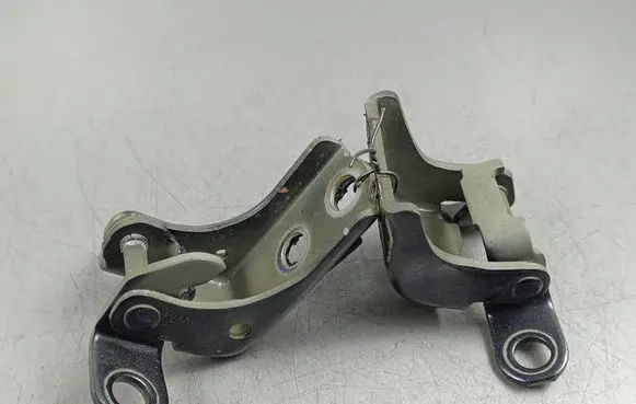 Honda CR-V Front door hinge set 