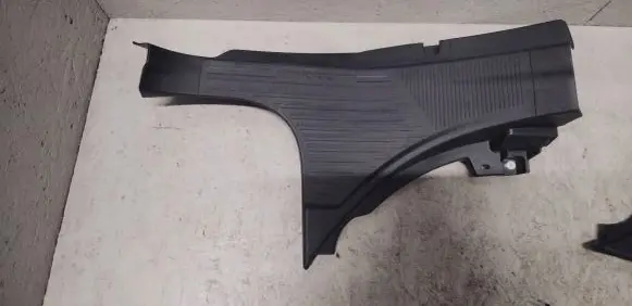 Subaru Forester SK Rear sill trim cover 94061SJ000