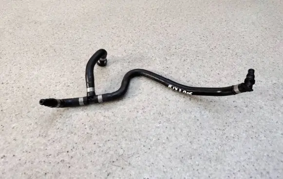 Mercedes-Benz SLK R172 Engine coolant pipe/hose A1725011125