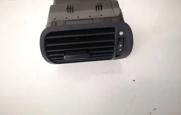 Audi A3 S3 8L Dash center air vent grill 8L0820901