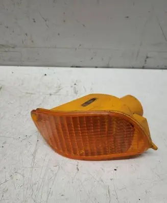 Ford Focus Front indicator light 0374D