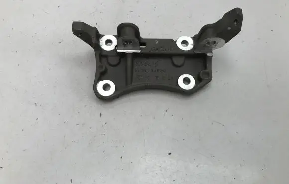 Opel Mokka B Gearbox mounting bracket 9826426680