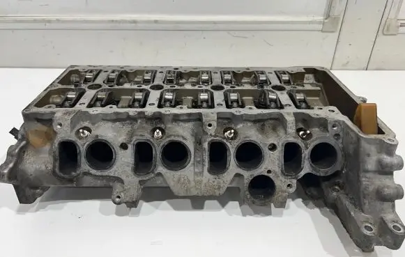 BMW 3 E90 E91 Engine head 778109802 781019607