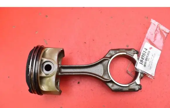BMW 7 F01 F02 F03 F04 Piston 7843237