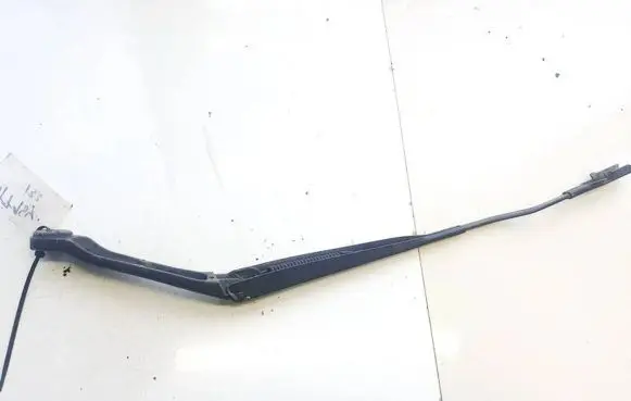 Nissan Qashqai Front wiper blade arm 80017927a