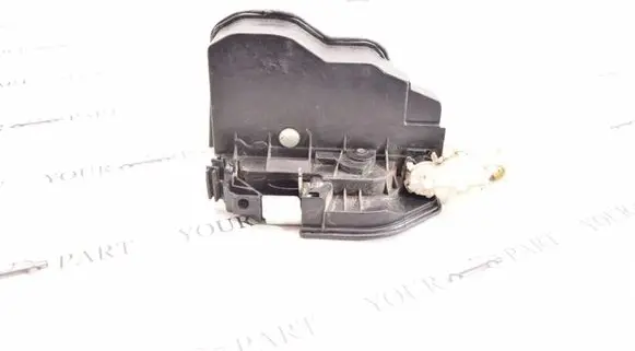 BMW X3 F25 Front door lock 7318409