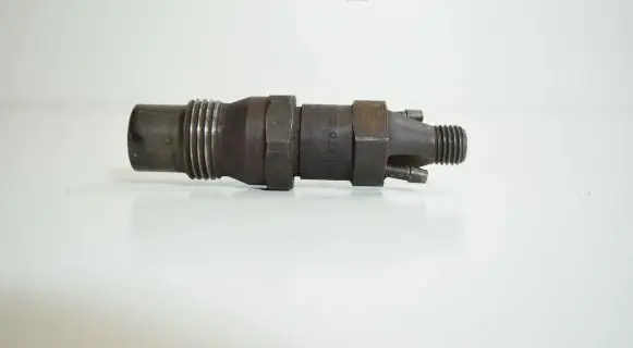 Audi A4 S4 B5 8D Fuel injector 028130201C