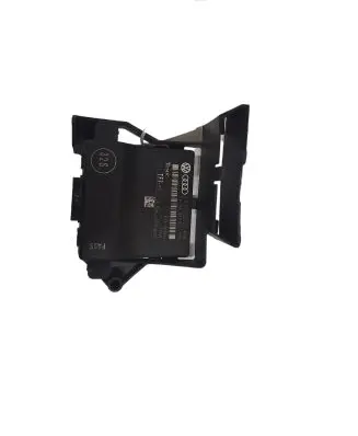Audi A3 S3 8P Gateway control module 1K0907530J