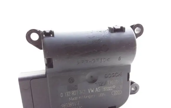 Audi A3 S3 8P Intake manifold valve actuator/motor 0132801342 1303061