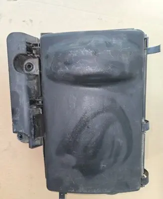 Toyota Prius (XW20) Air filter box 1001406970