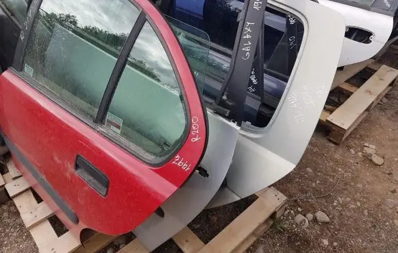 Audi A4 S4 B5 8D Rear door MELYNOS