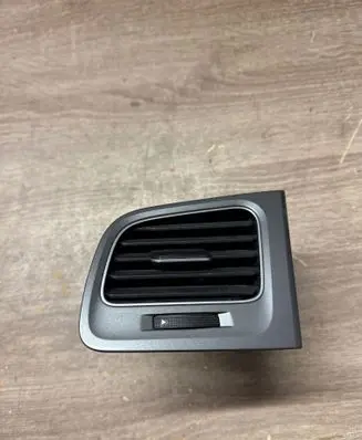 Volkswagen Golf VII Dashboard side air vent grill/cover trim 5G1819703 5G1819709 5G1819247
