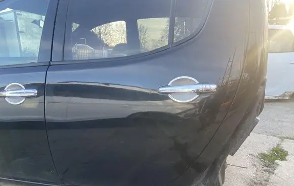 Mitsubishi L200 Rear door 