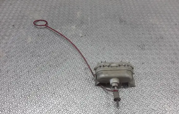 Fuel tank cap lock motor