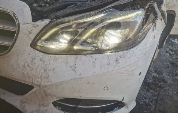 Mercedes-Benz E W212 Headlight/headlamp A2128202339 A2C307549 A2C307486