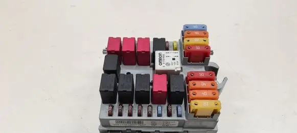Fiat Croma Fuse module 51804120 57657 0051804120057657