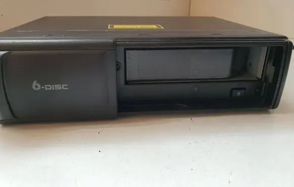 Audi A4 S4 B5 8D CD/DVD changer 4B0035111A
