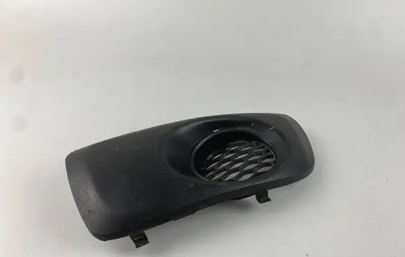 Subaru Impreza I Front fog light trim/grill 