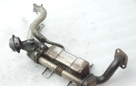 Toyota Auris 150 EGR valve cooler 256800R020