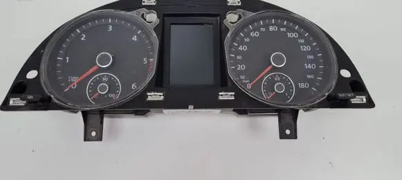 Volkswagen PASSAT CC Speedometer (instrument cluster) 3C8920970E