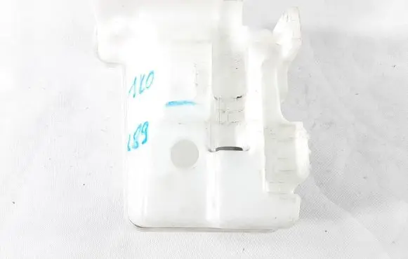 Volkswagen Scirocco Windshield washer fluid reservoir/tank ZBIORNICZEK