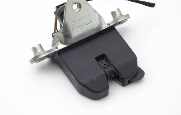 Skoda Octavia Mk2 (1Z) Tailgate/trunk/boot lock/catch/latch 1Z5827501D