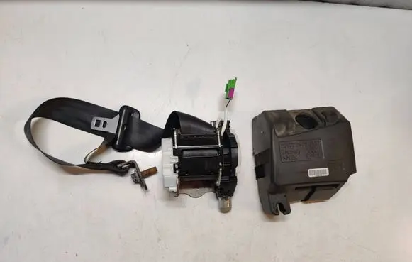 Volvo XC60 Rear seatbelt 39801844