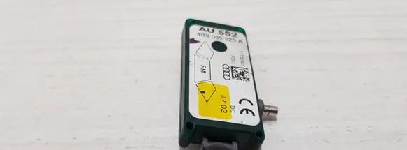 Audi A6 S6 C5 4B Antenna control unit 4B9035225A AU552