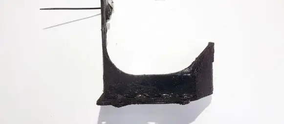 Nissan Primera Engine mounting bracket