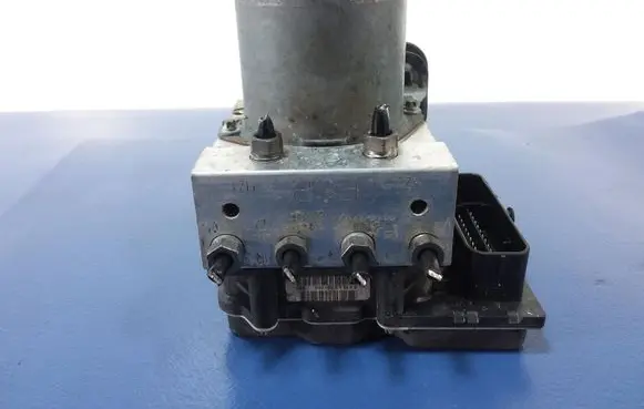 Audi A5 8T 8F ABS Pump 8K0907379BC
