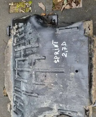 Mercedes-Benz Sprinter W901 W902 W903 W904 Engine splash shield/under tray 1Y1443