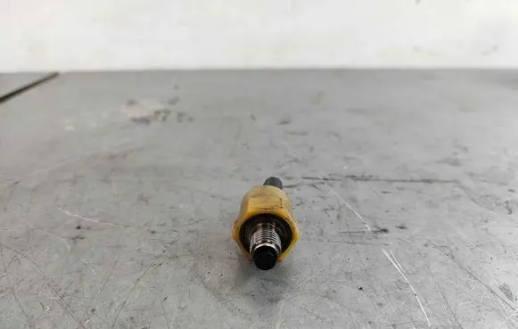 Volvo XC60 Oil pressure sensor 32242805