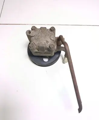 Suzuki Grand Vitara II Power steering pump 4910067J00