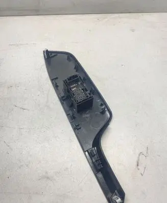Toyota C-HR I Electric window control switch 74231F4050 74231F4010