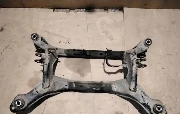 Volvo V70 Rear subframe 