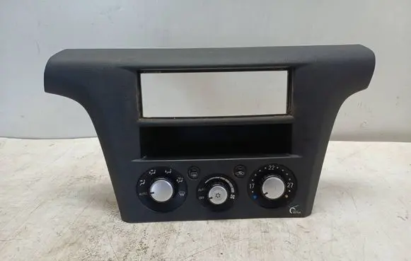 Mitsubishi Outlander Climate control unit MR979987