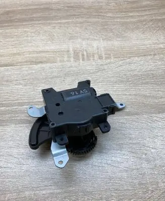 Honda CR-V Air flap motor/actuator 5Y16